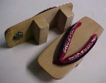 Mitsue's geta (sandals)